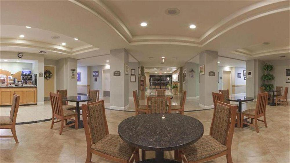 Holiday Inn Express Hotel & Suites Vacaville By Ihg Buitenkant foto
