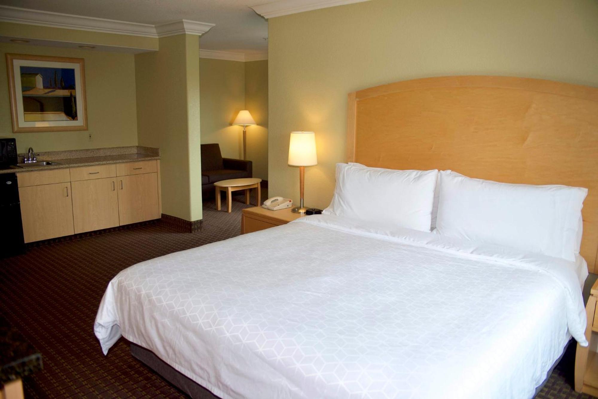 Holiday Inn Express Hotel & Suites Vacaville By Ihg Buitenkant foto