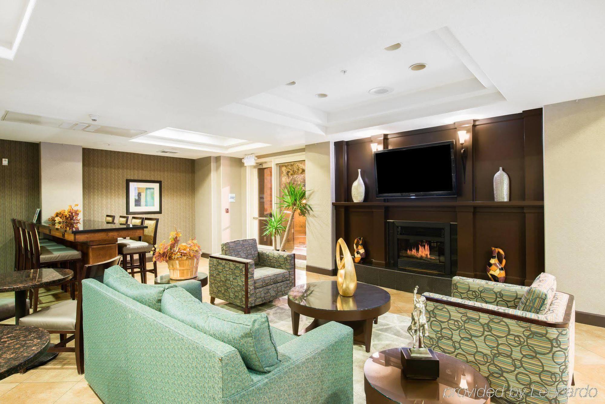 Holiday Inn Express Hotel & Suites Vacaville By Ihg Buitenkant foto