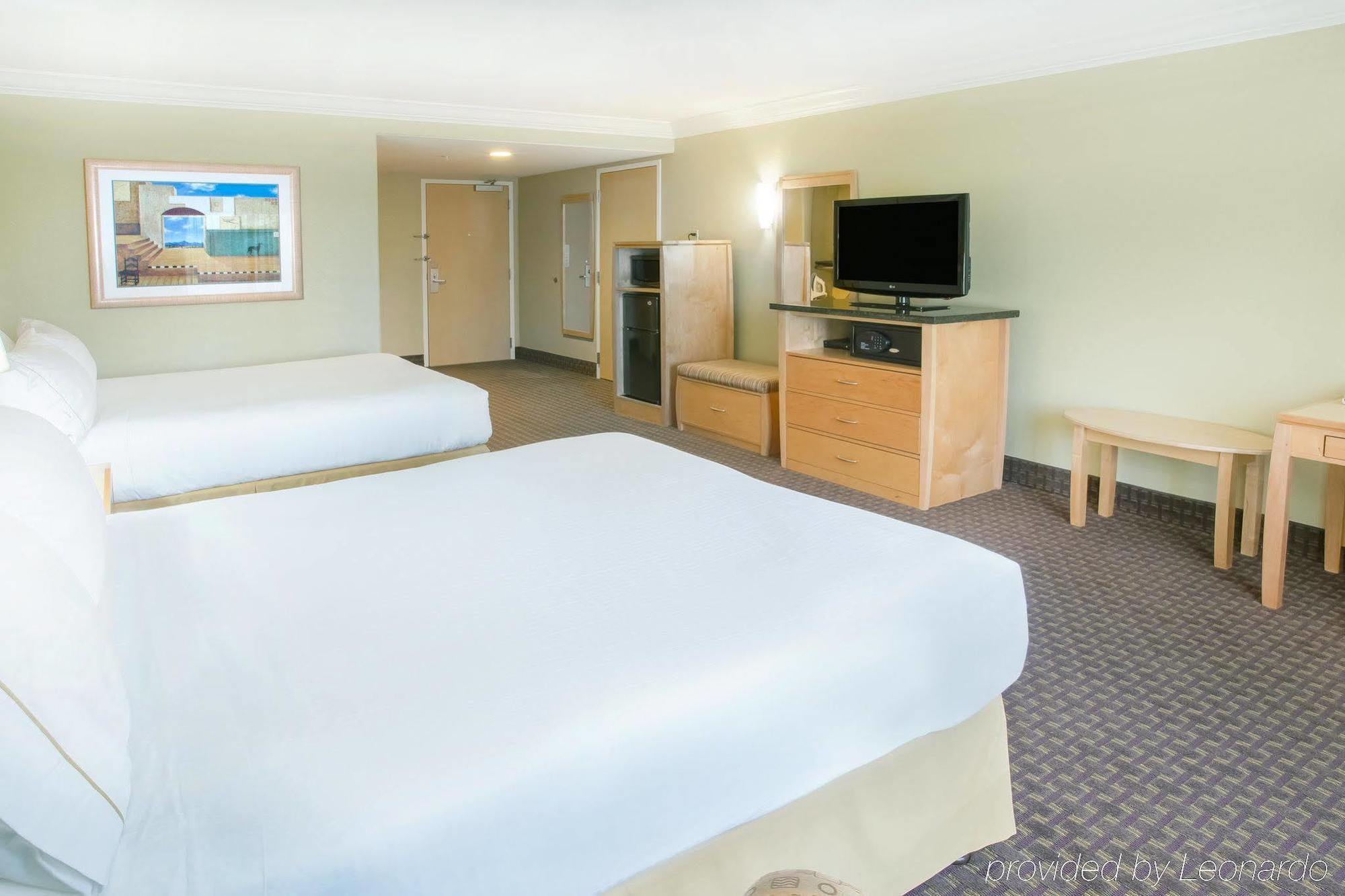 Holiday Inn Express Hotel & Suites Vacaville By Ihg Buitenkant foto