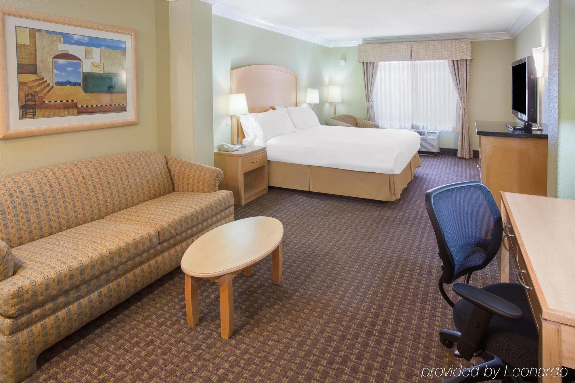 Holiday Inn Express Hotel & Suites Vacaville By Ihg Buitenkant foto